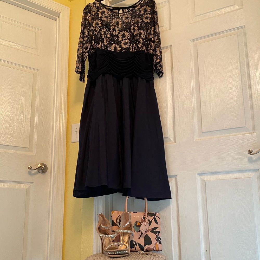 BNWT -Jessica Howard formal tea length dress 🌸